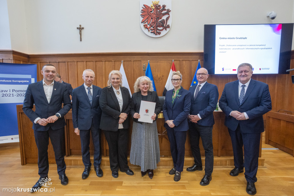 Cztery umowy o dofinansowanie projektów dla Gminy Kruszwica podpisane