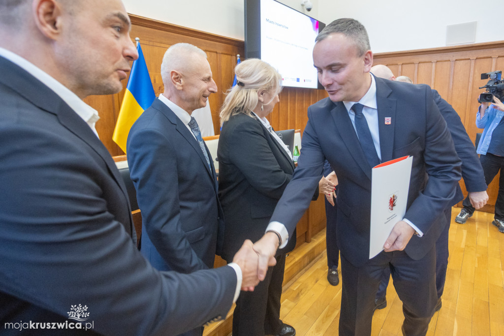 Cztery umowy o dofinansowanie projektów dla Gminy Kruszwica podpisane