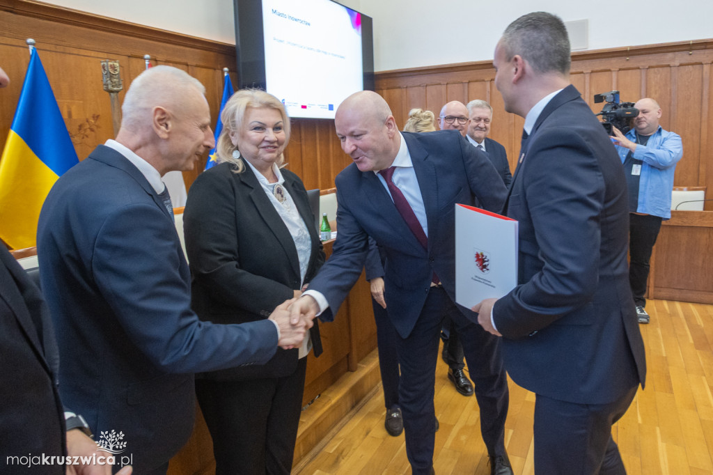 Cztery umowy o dofinansowanie projektów dla Gminy Kruszwica podpisane