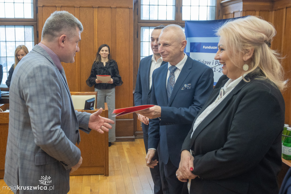 Cztery umowy o dofinansowanie projektów dla Gminy Kruszwica podpisane