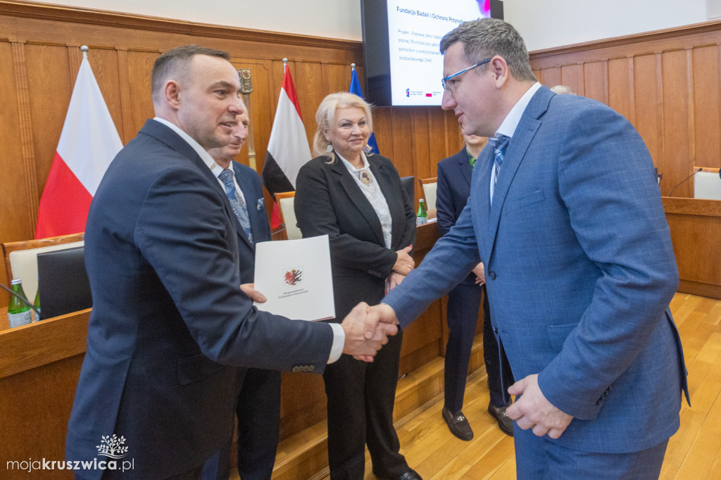 Cztery umowy o dofinansowanie projektów dla Gminy Kruszwica podpisane