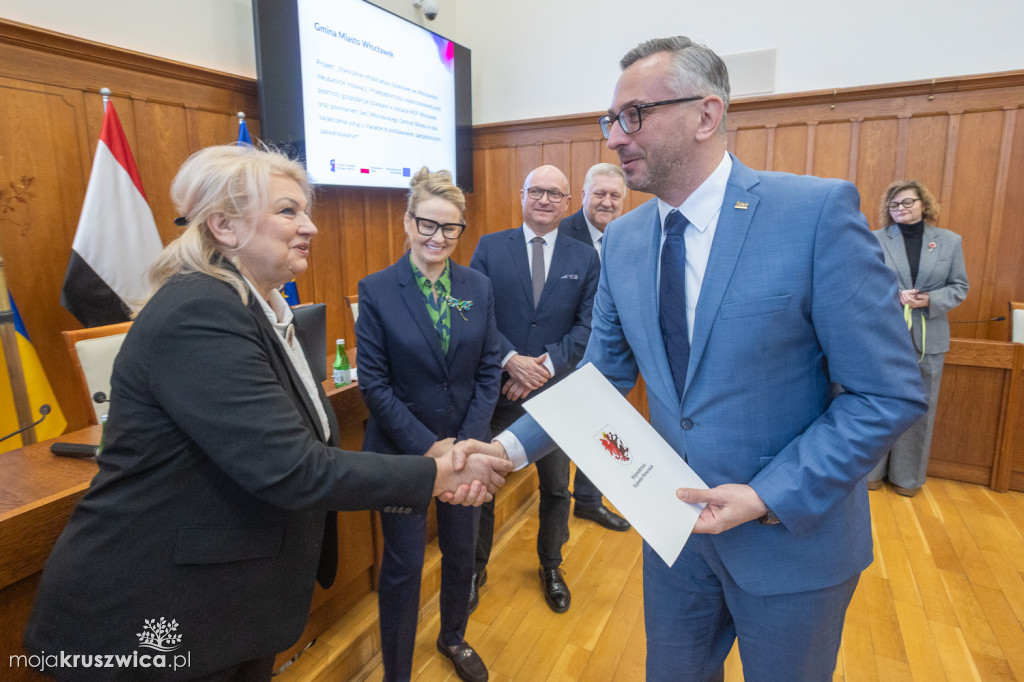 Cztery umowy o dofinansowanie projektów dla Gminy Kruszwica podpisane