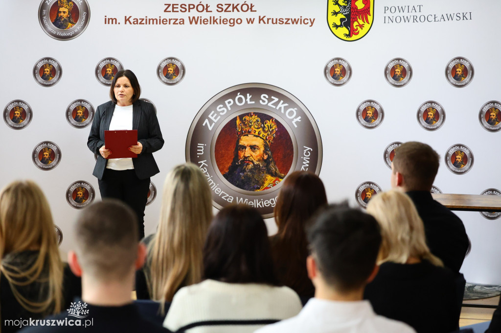 Certyfikaty dla uczniów Zespołu Szkół im. Kazimierza Wielkiego