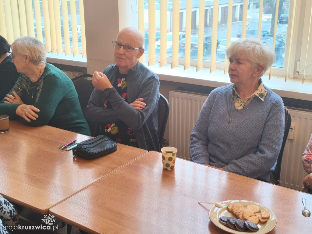 Trwa spotkanie słuchaczy UTW Kruszwica z dyrektorem szpitala w Inowrocławiu