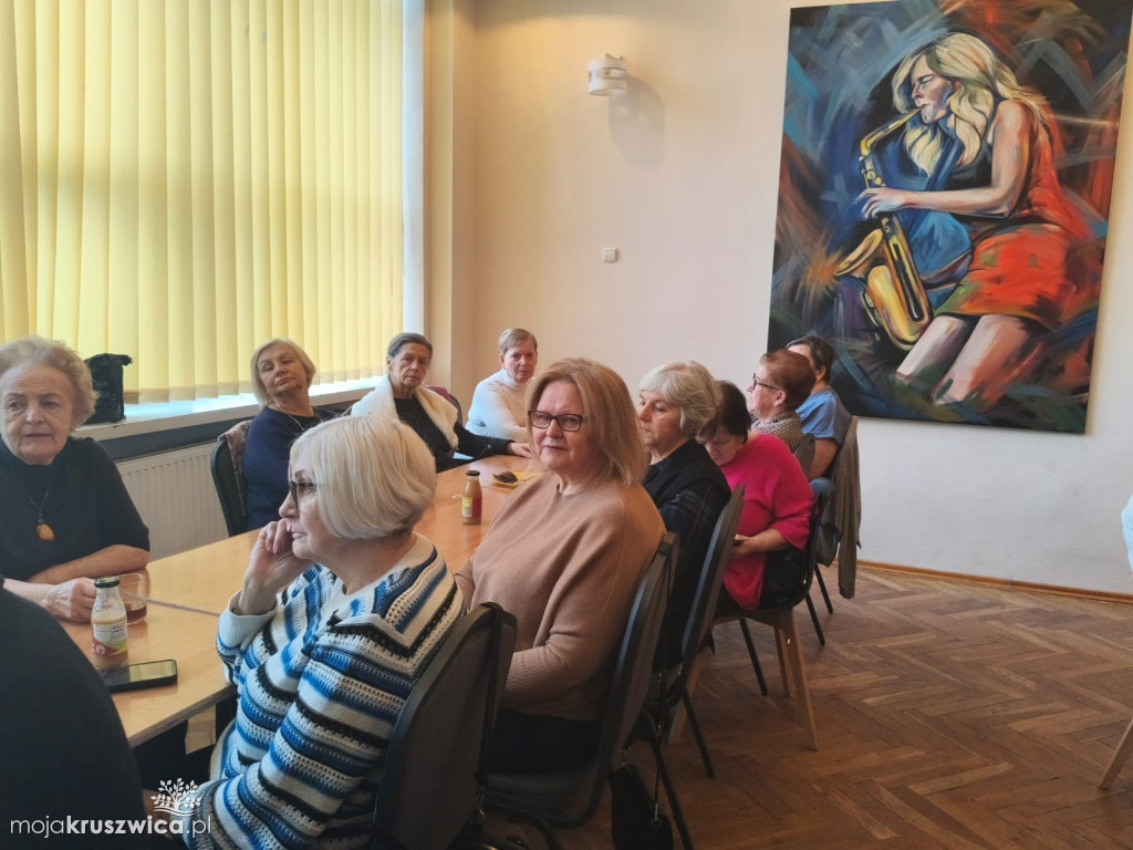 Trwa spotkanie słuchaczy UTW Kruszwica z dyrektorem szpitala w Inowrocławiu