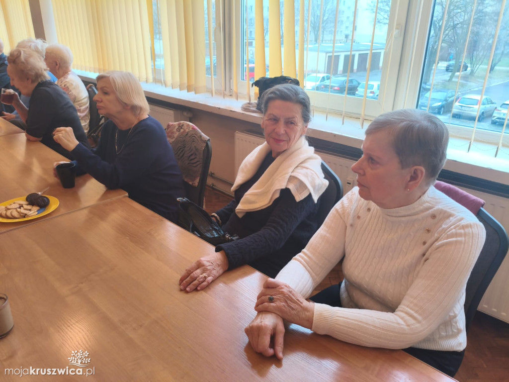 Trwa spotkanie słuchaczy UTW Kruszwica z dyrektorem szpitala w Inowrocławiu