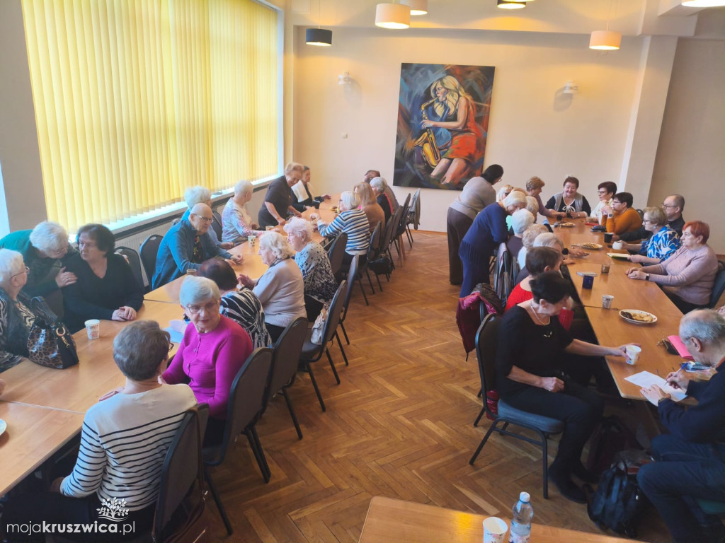 Trwa spotkanie słuchaczy UTW Kruszwica z dyrektorem szpitala w Inowrocławiu