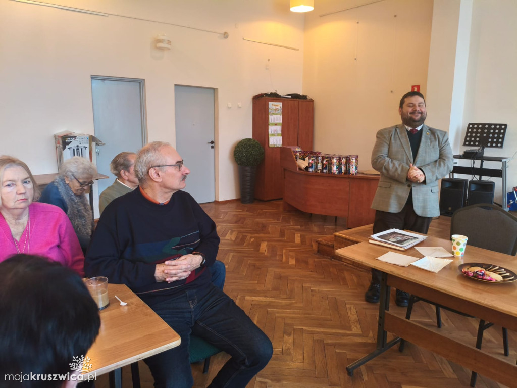 Trwa spotkanie słuchaczy UTW Kruszwica z dyrektorem szpitala w Inowrocławiu