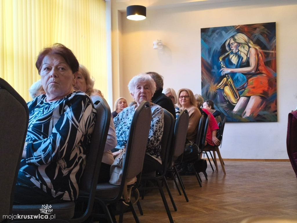 Trwa spotkanie słuchaczy UTW Kruszwica z dyrektorem szpitala w Inowrocławiu