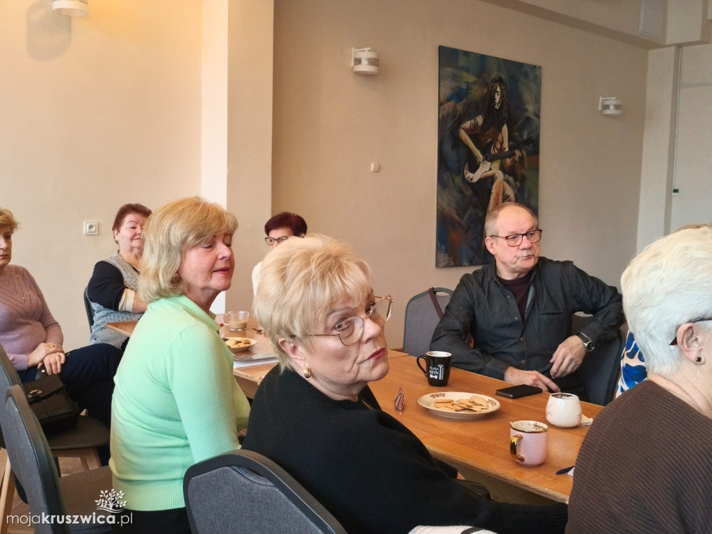 Trwa spotkanie słuchaczy UTW Kruszwica z dyrektorem szpitala w Inowrocławiu