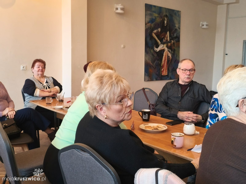 Trwa spotkanie słuchaczy UTW Kruszwica z dyrektorem szpitala w Inowrocławiu