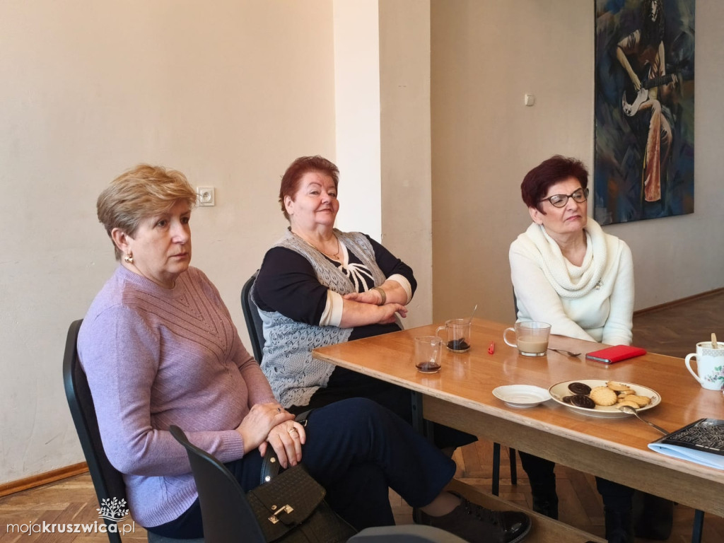 Trwa spotkanie słuchaczy UTW Kruszwica z dyrektorem szpitala w Inowrocławiu