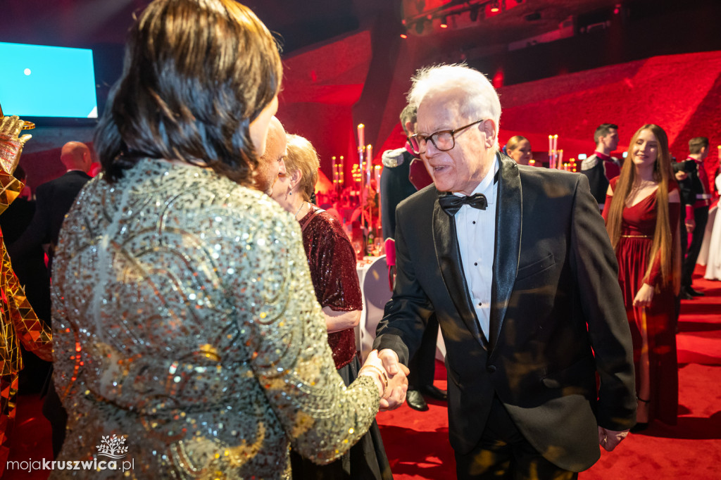 SCENA I POWITANIE GOŚCI