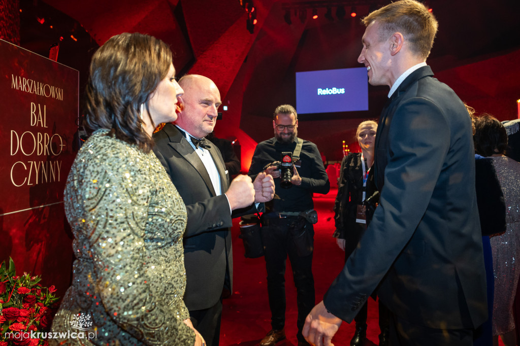 SCENA I POWITANIE GOŚCI