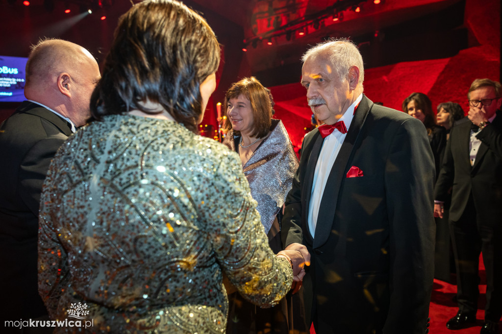 SCENA I POWITANIE GOŚCI