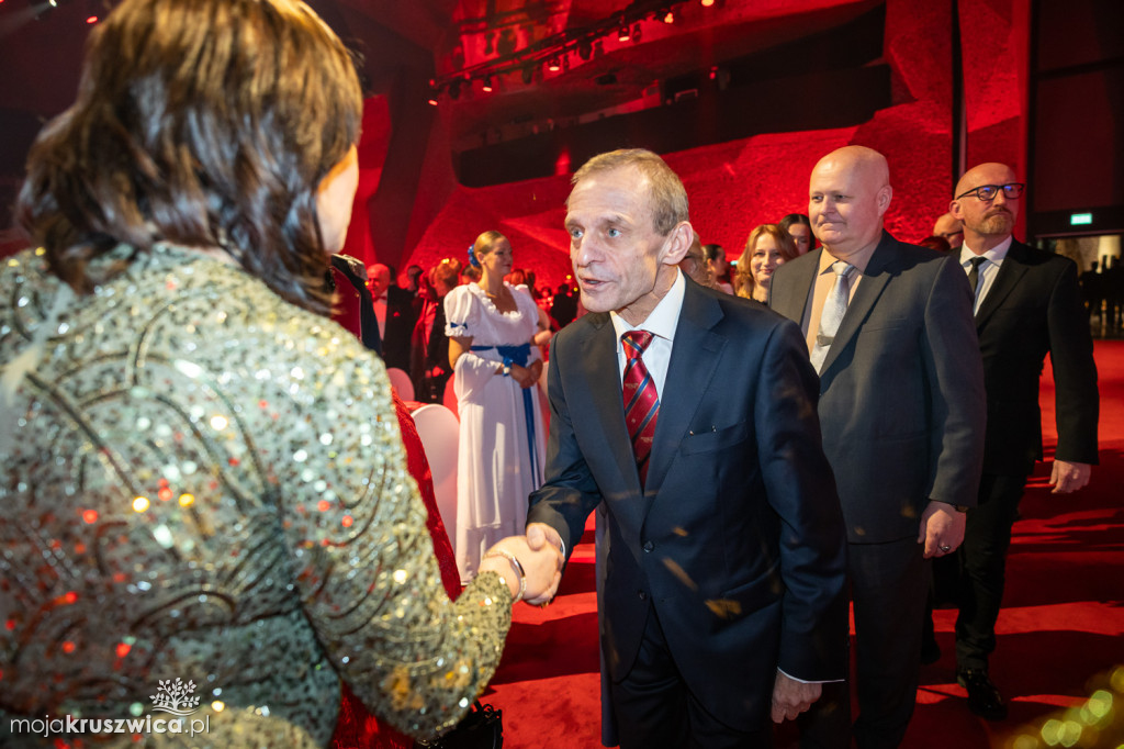 SCENA I POWITANIE GOŚCI