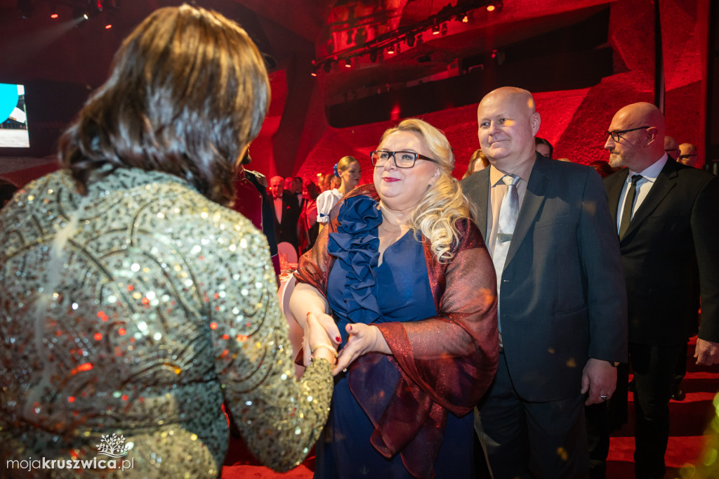 SCENA I POWITANIE GOŚCI