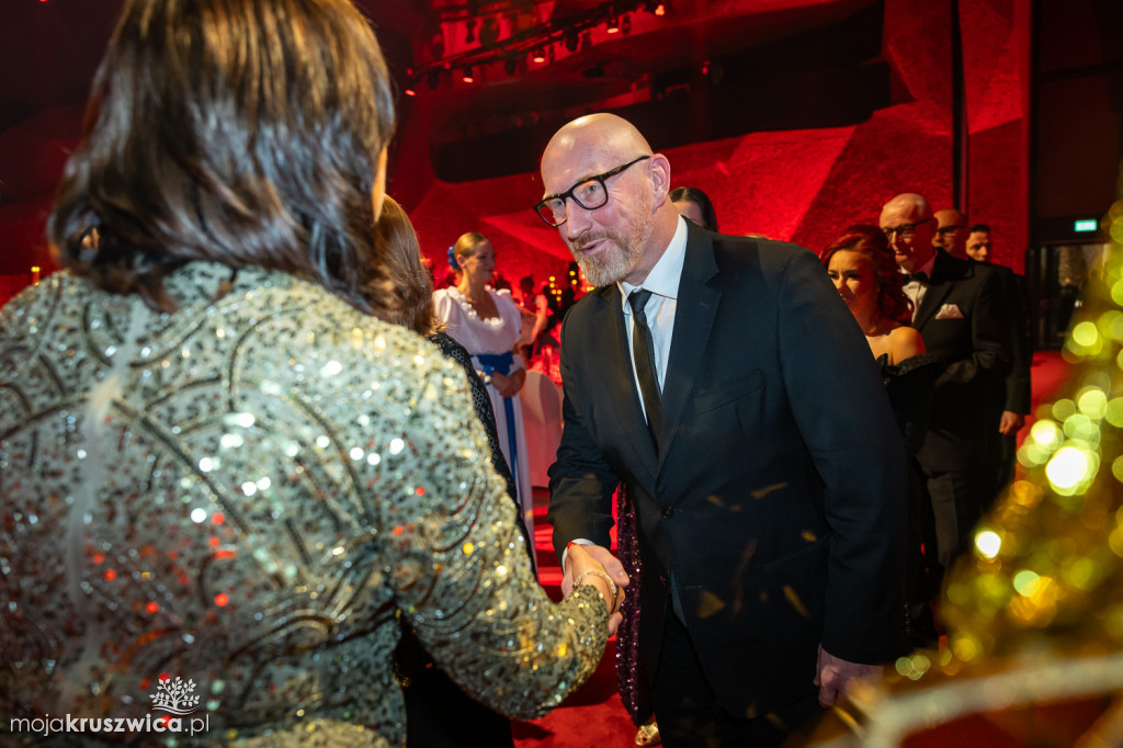 SCENA I POWITANIE GOŚCI