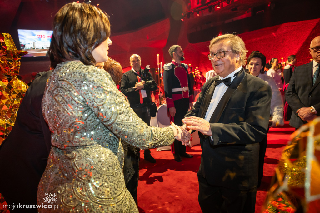 SCENA I POWITANIE GOŚCI