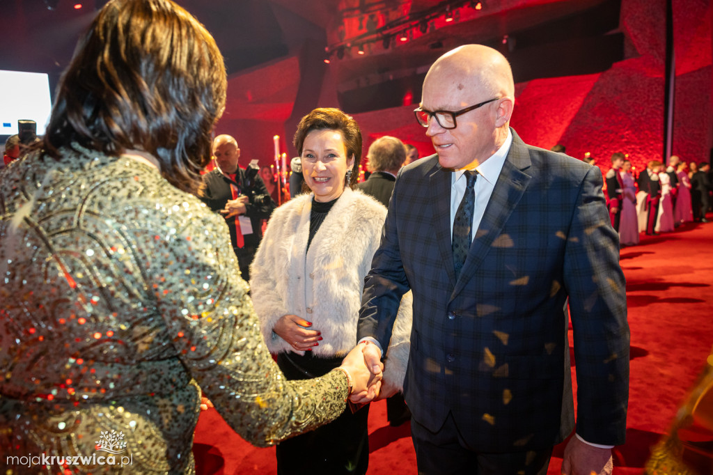 SCENA I POWITANIE GOŚCI