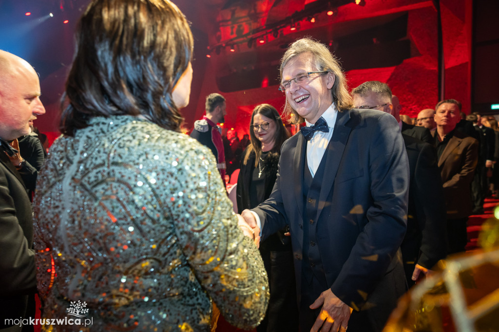 SCENA I POWITANIE GOŚCI