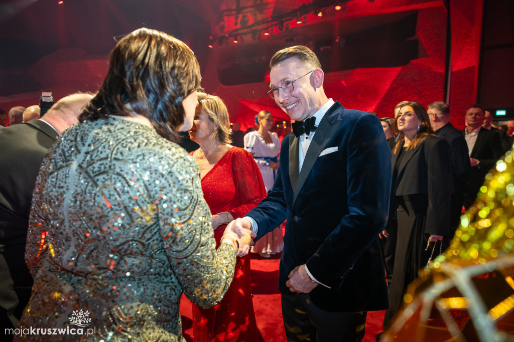 SCENA I POWITANIE GOŚCI