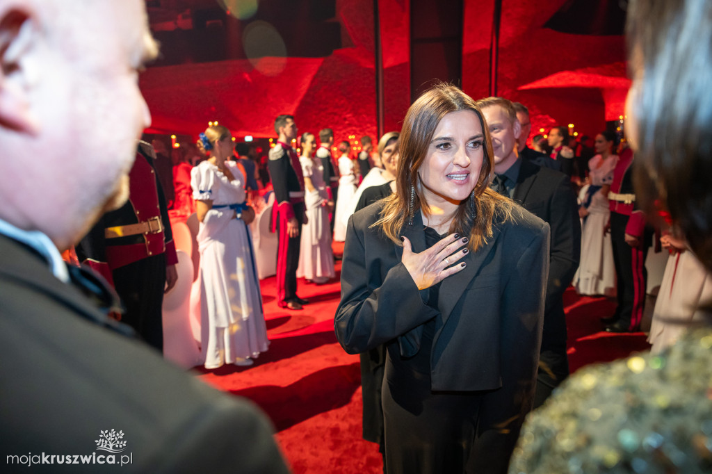 SCENA I POWITANIE GOŚCI