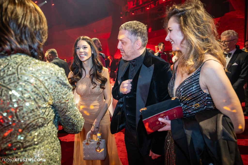 SCENA I POWITANIE GOŚCI