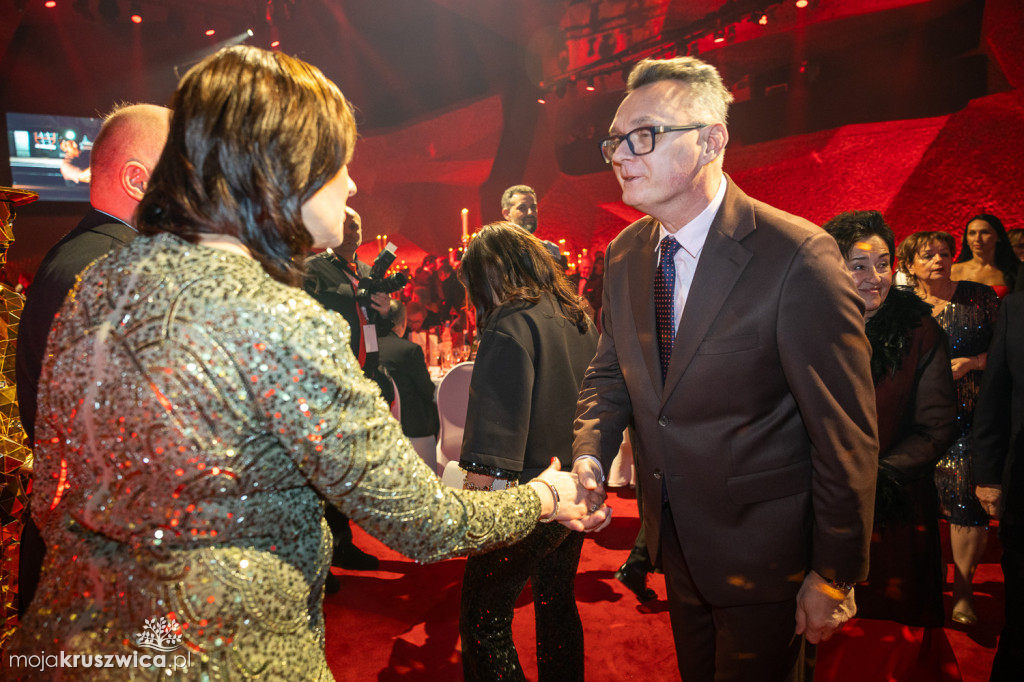 SCENA I POWITANIE GOŚCI