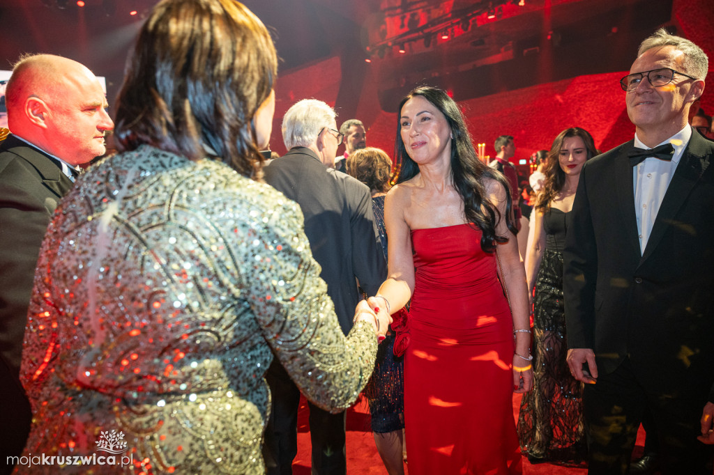 SCENA I POWITANIE GOŚCI