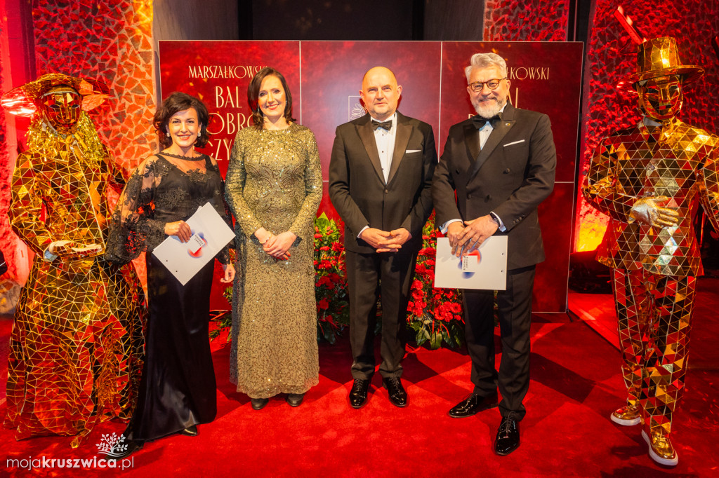 SCENA I POWITANIE GOŚCI