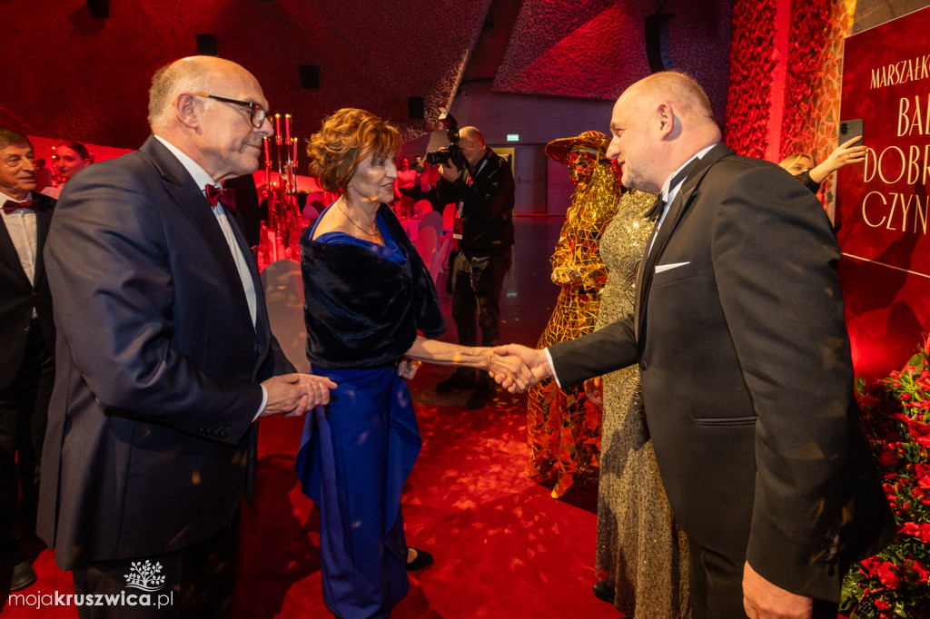 SCENA I POWITANIE GOŚCI