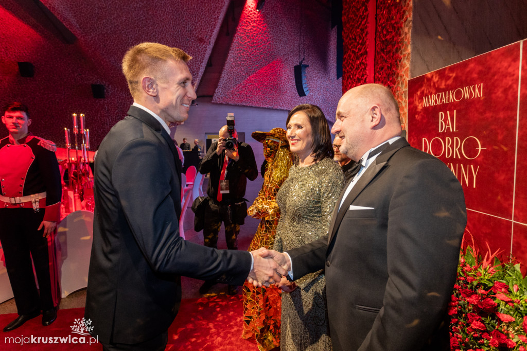 SCENA I POWITANIE GOŚCI