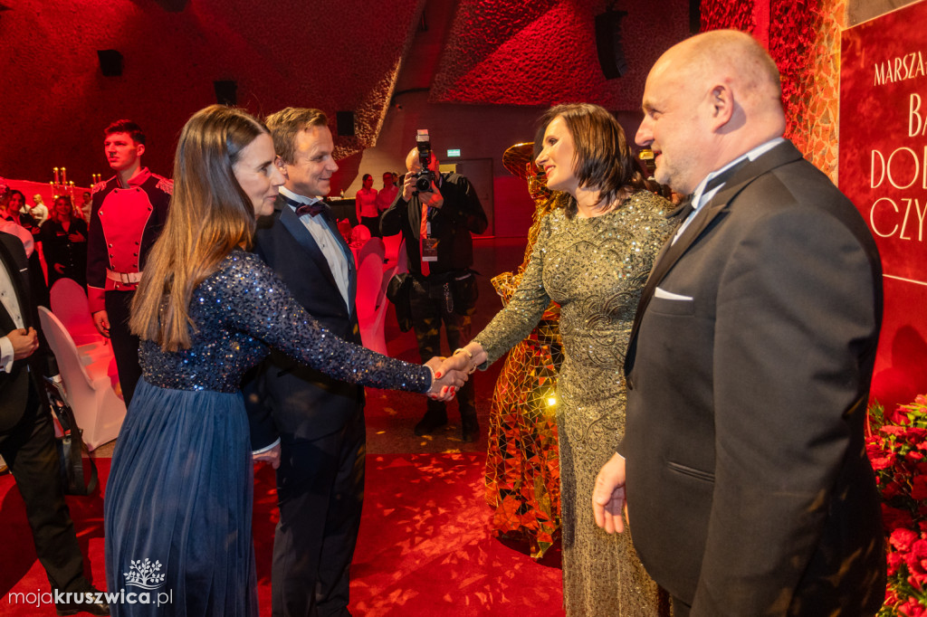 SCENA I POWITANIE GOŚCI