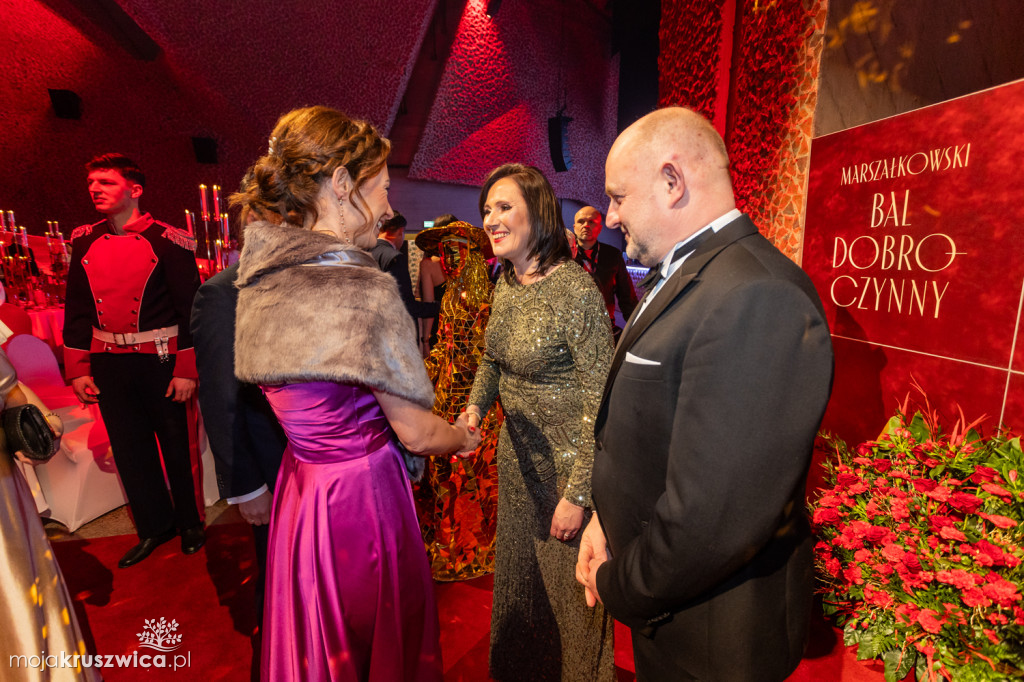 SCENA I POWITANIE GOŚCI