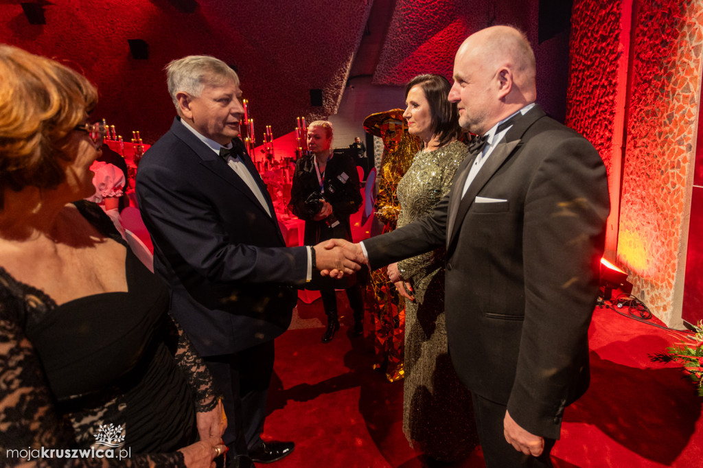 SCENA I POWITANIE GOŚCI