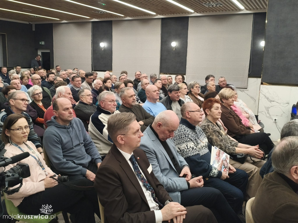 Rozpoczęło się spotkanie z byłym ministrem edukacji Przemysławem Czarnkiem [VIDEO]