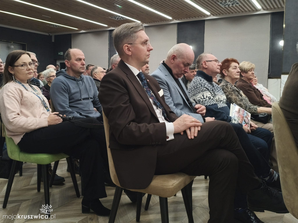 Rozpoczęło się spotkanie z byłym ministrem edukacji Przemysławem Czarnkiem [VIDEO]