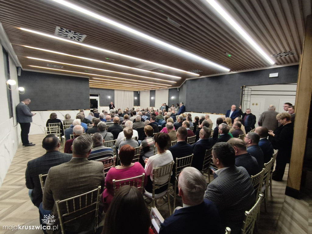 Rozpoczęło się spotkanie z byłym ministrem edukacji Przemysławem Czarnkiem [VIDEO]