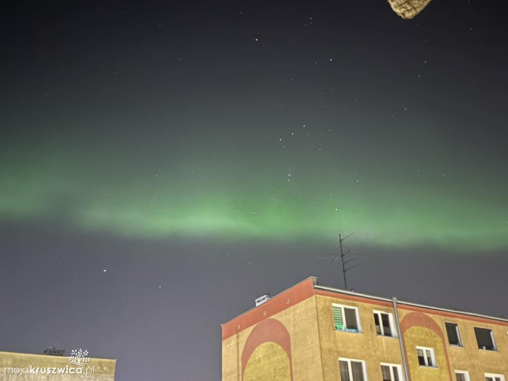 Piękna zorza polarna. Czytelnicy portalu chwycili za aparaty. Zobaczcie efekty!
