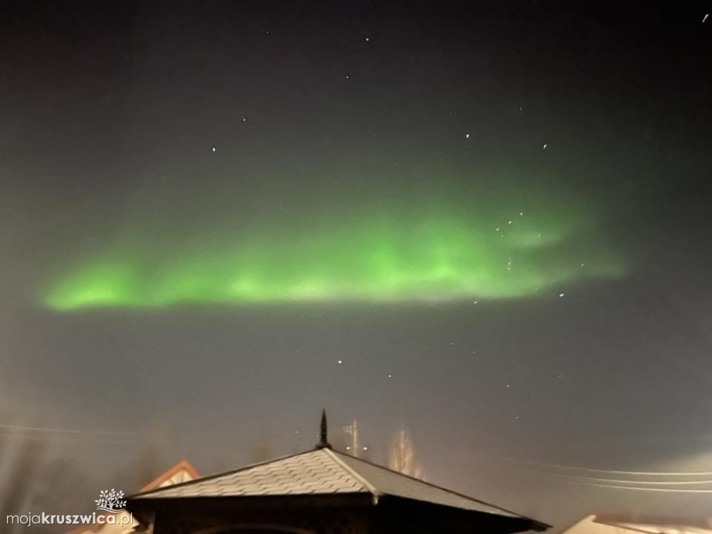 Piękna zorza polarna. Czytelnicy portalu chwycili za aparaty. Zobaczcie efekty!
