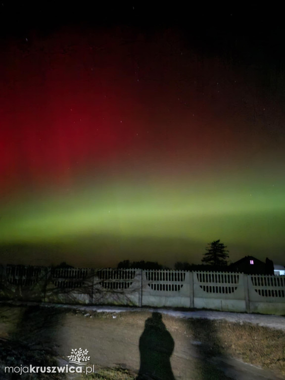 Piękna zorza polarna. Czytelnicy portalu chwycili za aparaty. Zobaczcie efekty!