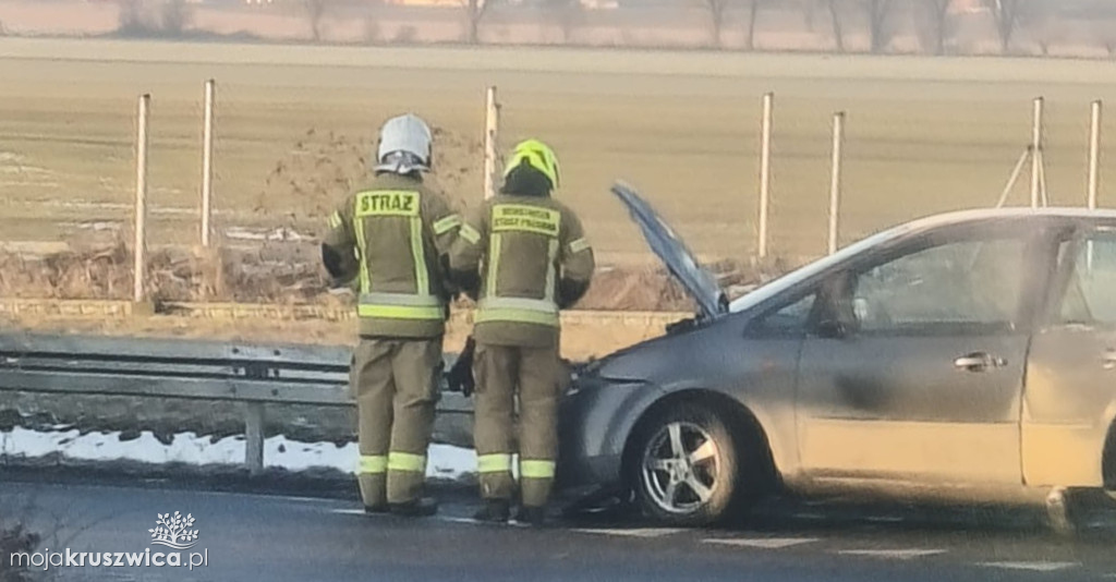 Z ostatniej chwili: Wypadek na rondzie w Kobylnikach. Trwa akcja służb