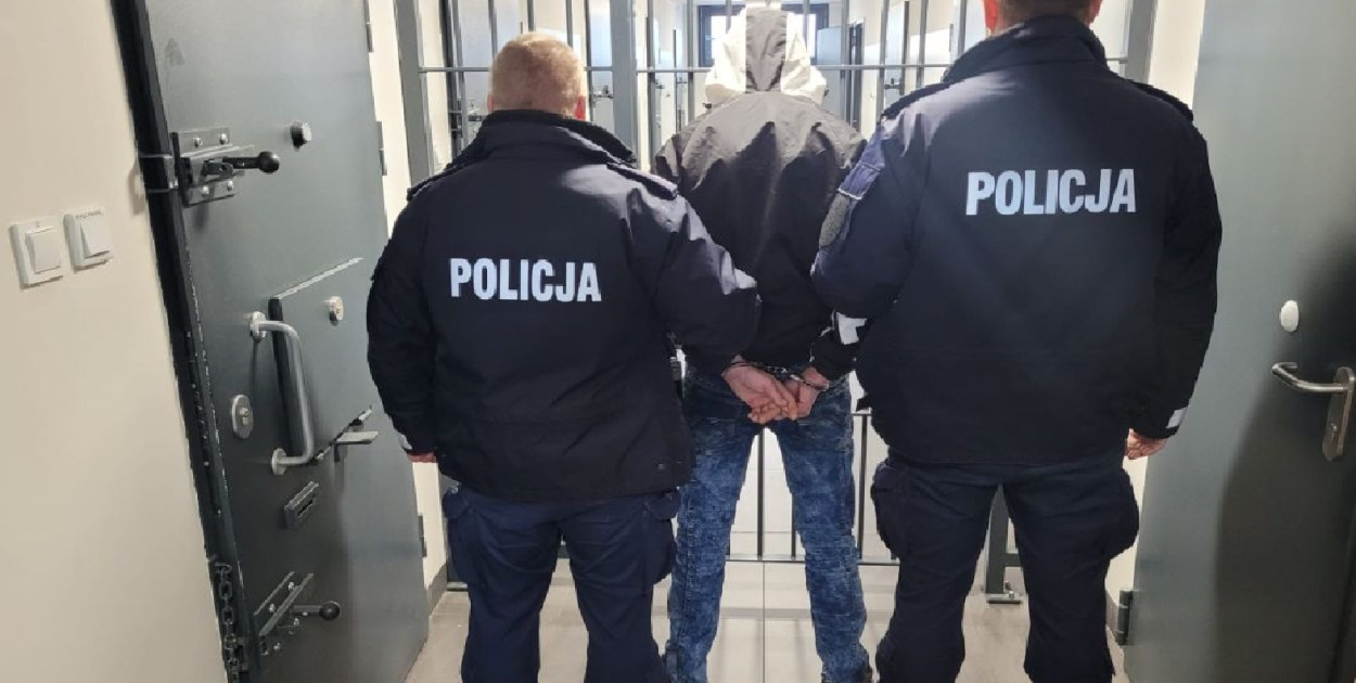 46-latek zatrzymay za znaczną ilość narkotyków i papierosów bez akcyzy