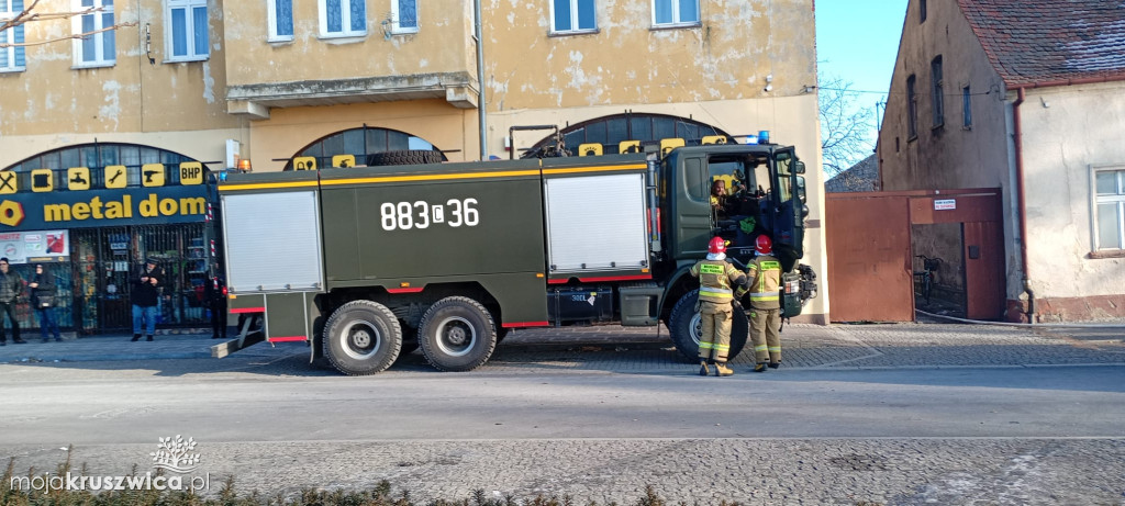 Pilne: Pożar w centrum Kruszwicy. Ogień w jednym ze sklepów [VIDEO]