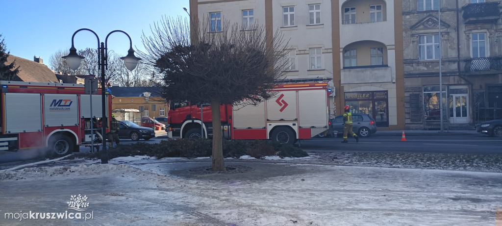 Pilne: Pożar w centrum Kruszwicy. Ogień w jednym ze sklepów [VIDEO]