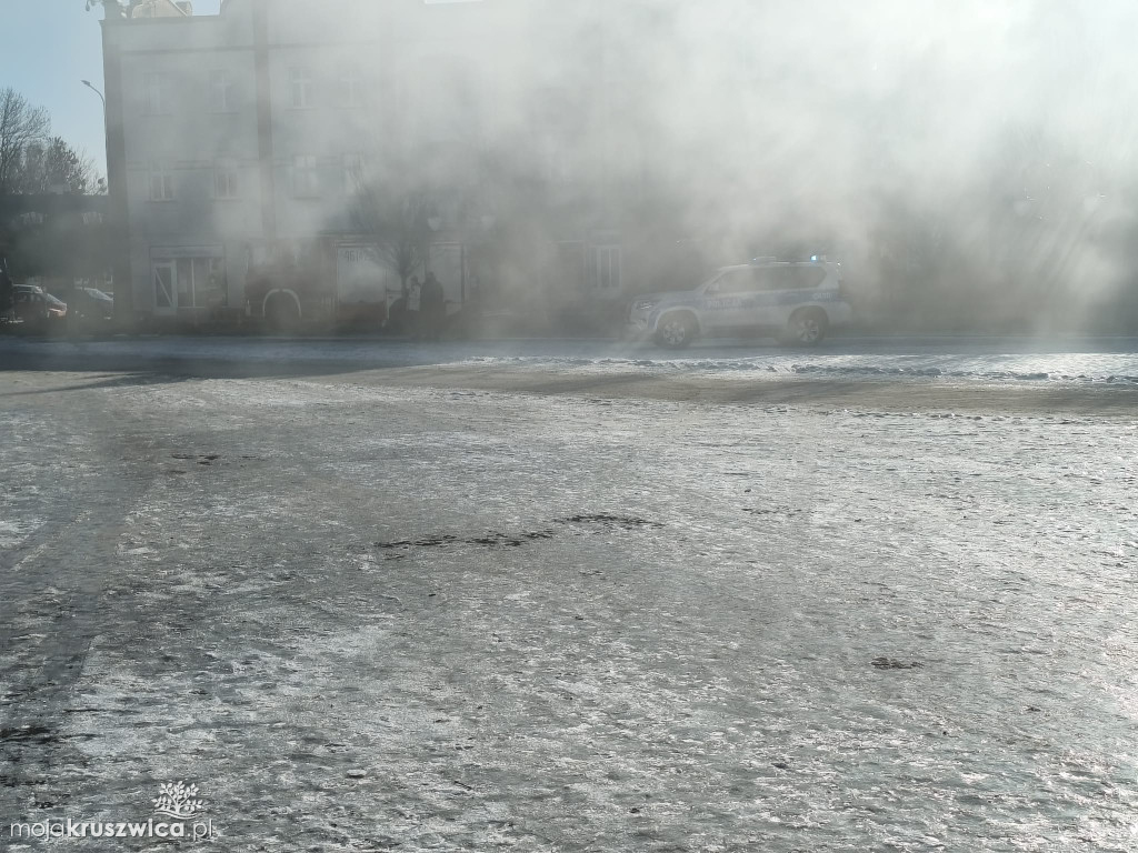 Pilne: Pożar w centrum Kruszwicy. Ogień w jednym ze sklepów [VIDEO]