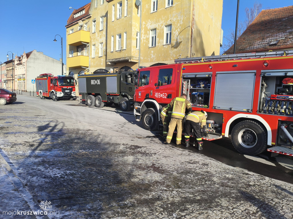 Pilne: Pożar w centrum Kruszwicy. Ogień w jednym ze sklepów [VIDEO]