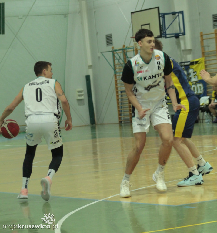Zwycięstwo UKS Basket 2010 Kruszwica w niedzielnym spotkaniu [ZDJĘCIA]