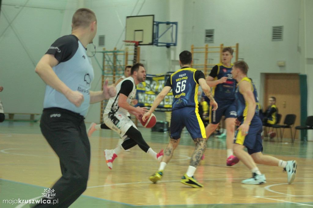 Zwycięstwo UKS Basket 2010 Kruszwica w niedzielnym spotkaniu [ZDJĘCIA]